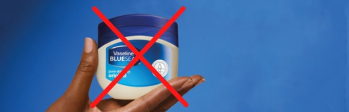 Vaseline op blauwe achtergrond