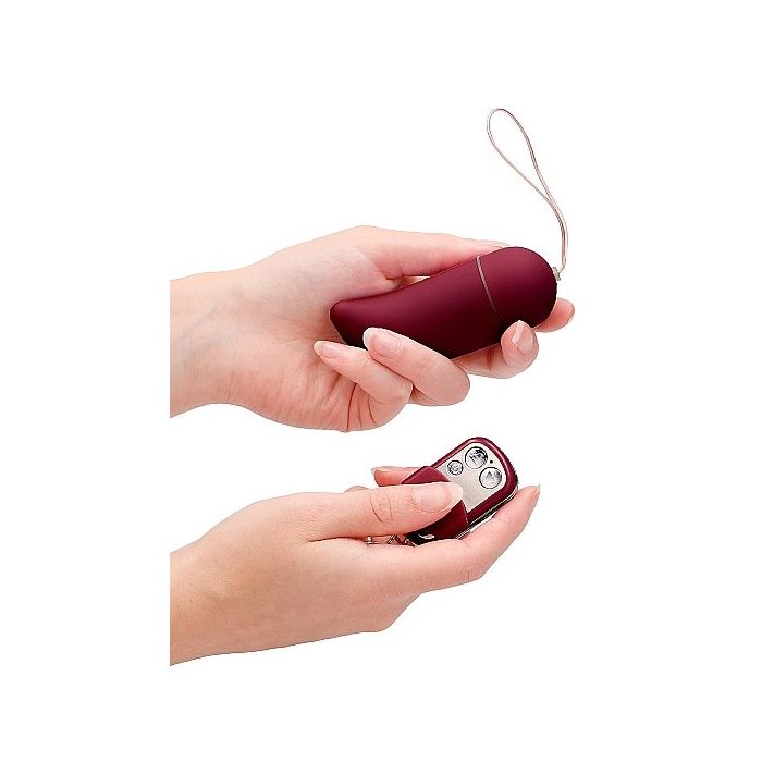 Wireless G-Spot Egg Big - Rood-wireless-g-spot-egg-rood-handen.jpg