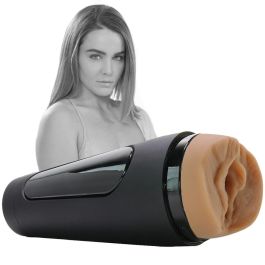 Erlari tomonidan olingan yalangoch xotinlarning fotosuratlari