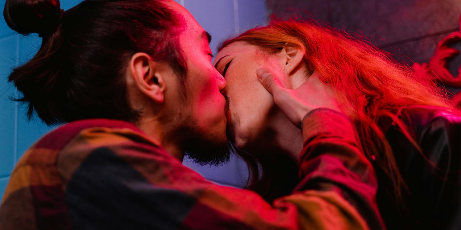 koppel-zoent-met-rood-licht